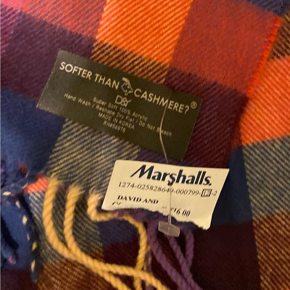 NWT D&Y - Lovely unisex softer than cashmere winter plaid scarf, Size: 6… - Picture 6 of 6